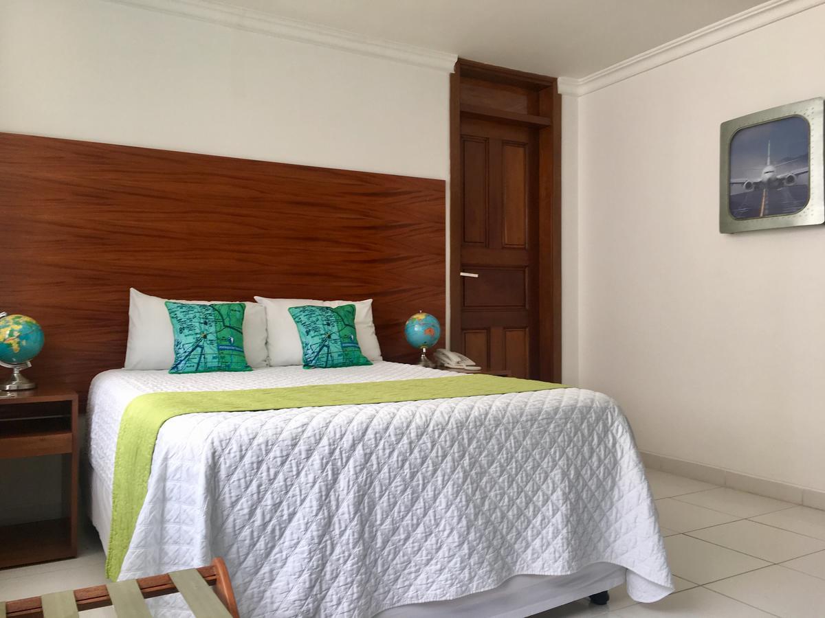 Aviador Hotel Boutique ซานตาครูซเดอลาเซียร์รา ภายนอก รูปภาพ
